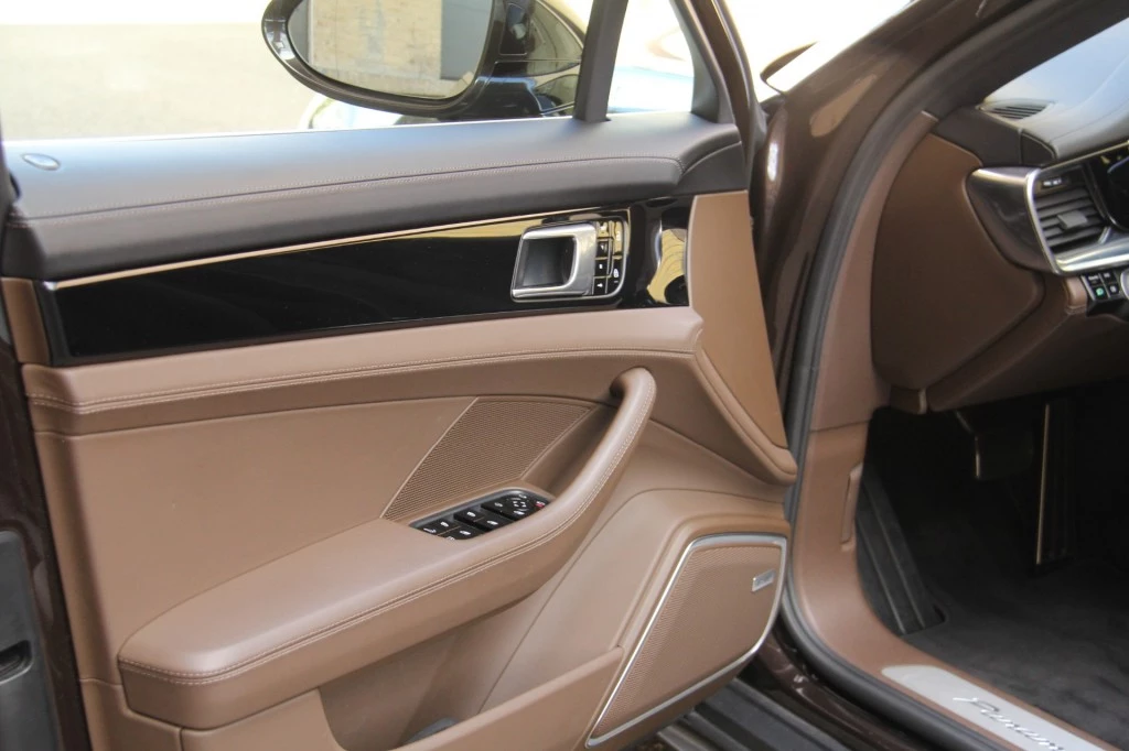 Hoofdafbeelding Porsche Panamera