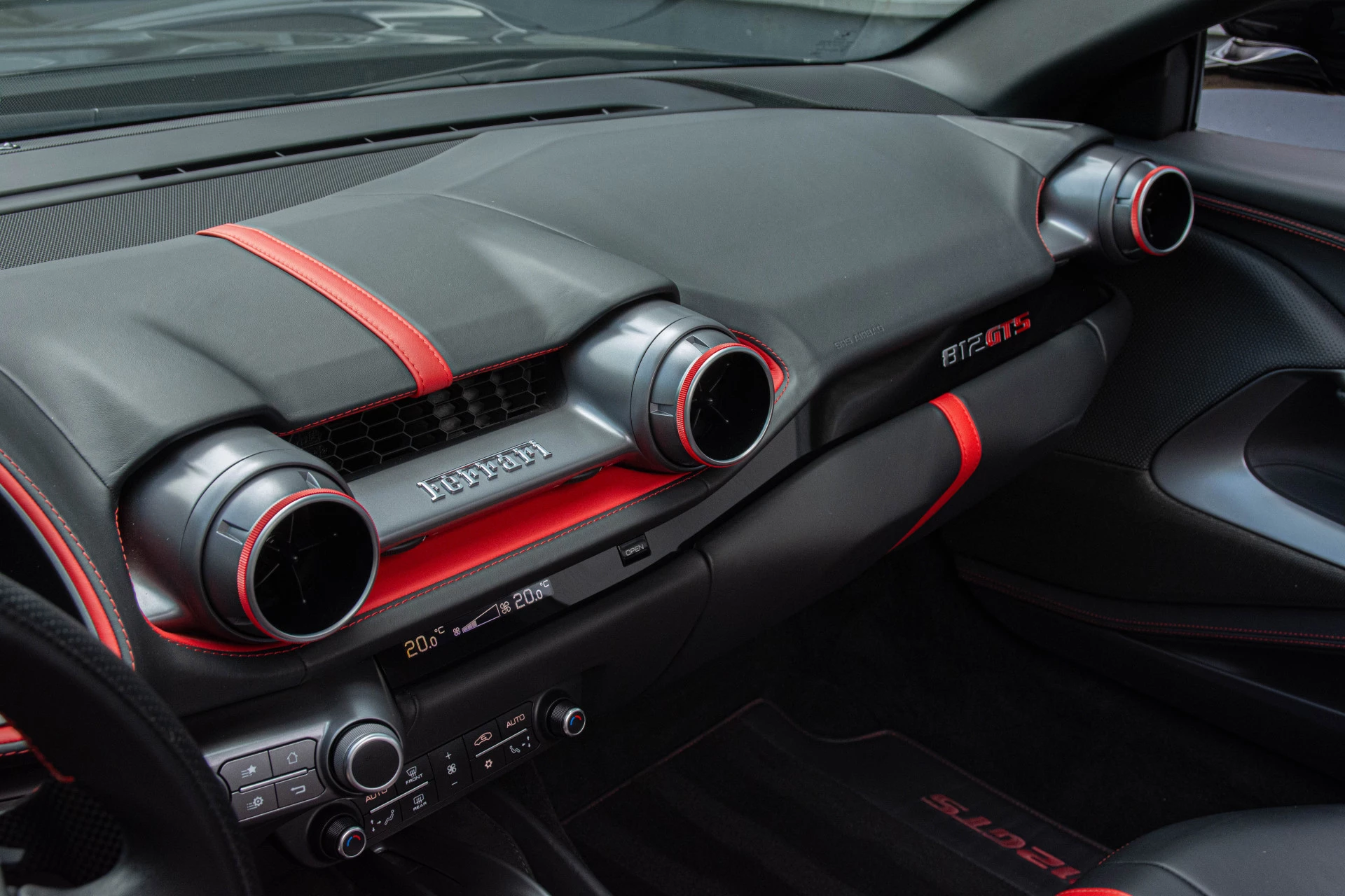 Hoofdafbeelding Ferrari 812 GTS