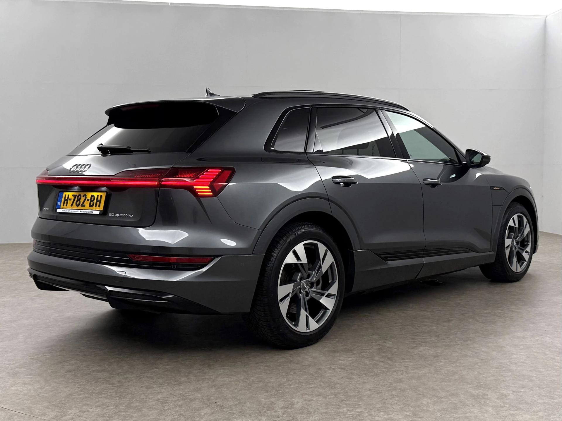 Hoofdafbeelding Audi e-tron