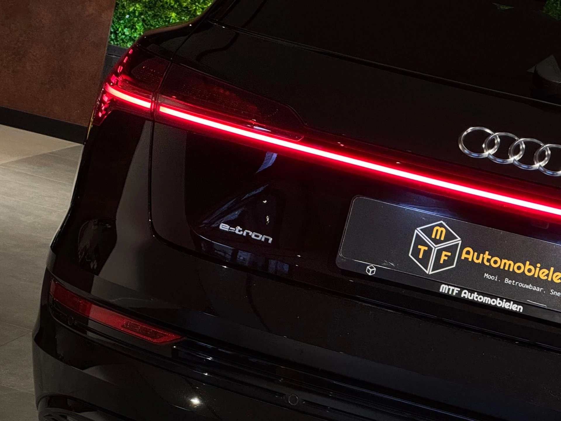 Hoofdafbeelding Audi e-tron