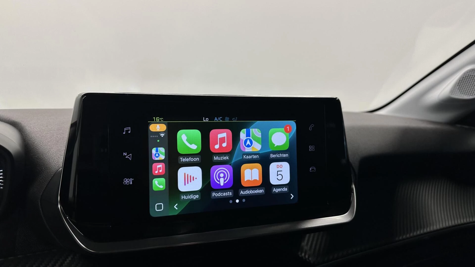 Hoofdafbeelding Peugeot e-208