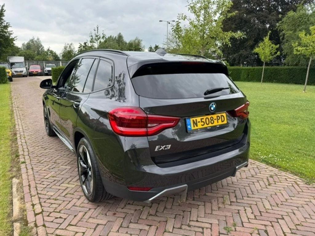 Hoofdafbeelding BMW iX3
