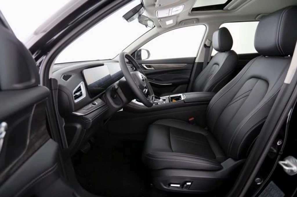 Hoofdafbeelding DFSK E5 PHEV