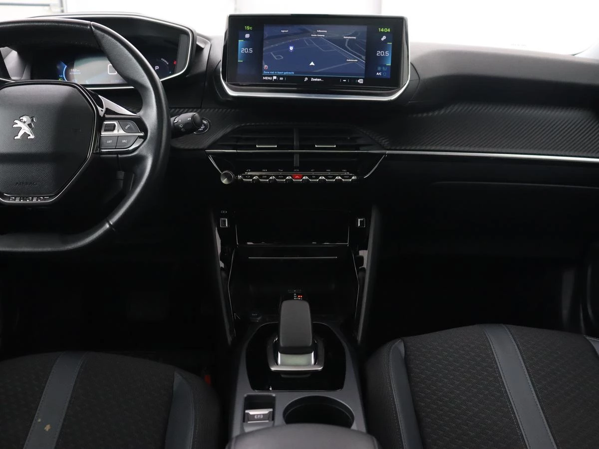 Hoofdafbeelding Peugeot e-2008