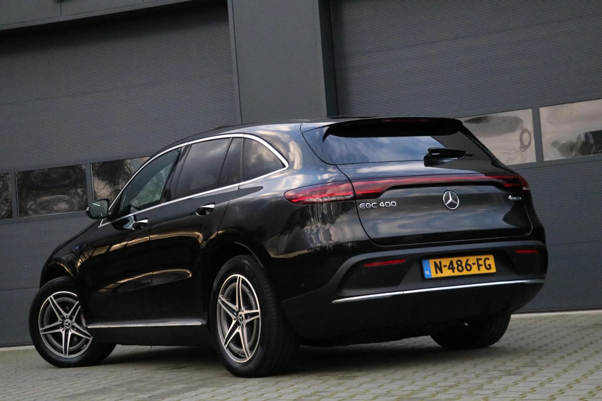 Hoofdafbeelding Mercedes-Benz EQC