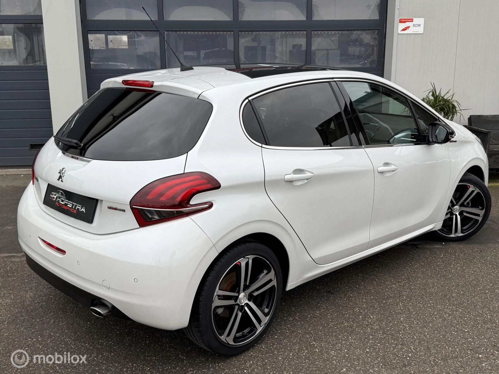 Hoofdafbeelding Peugeot 208