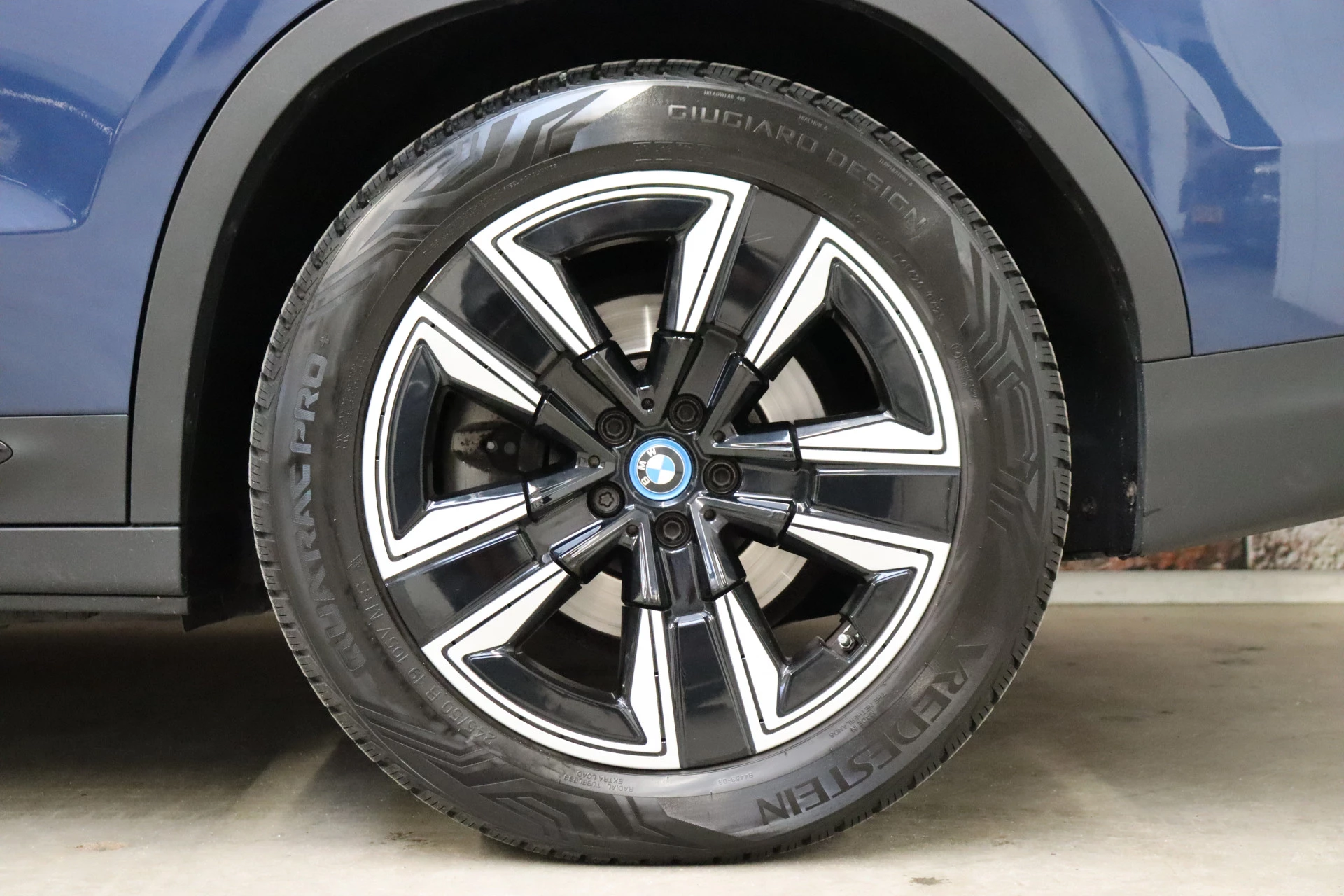 Hoofdafbeelding BMW iX3