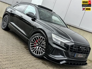 Hoofdafbeelding Audi Q8 Audi Q8 55 TFSI E 381Pk 22Inch SQ8 dif Rs-int B&O Full Black optic
