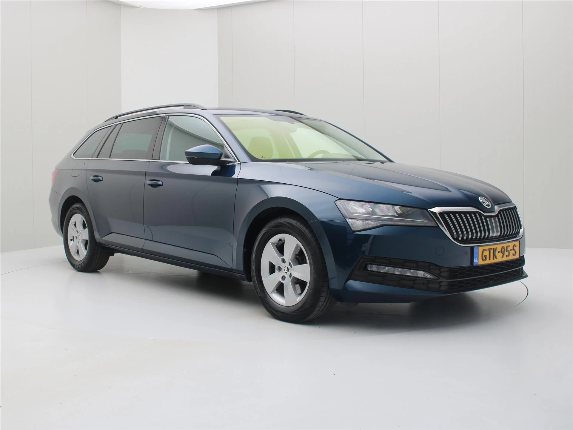 Hoofdafbeelding Škoda Superb