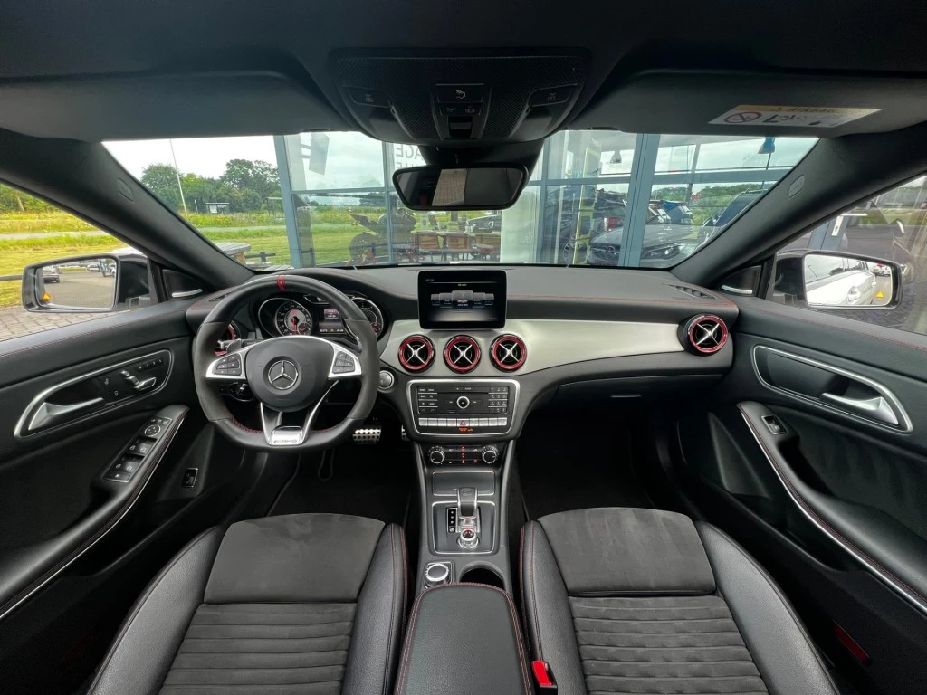 Hoofdafbeelding Mercedes-Benz CLA