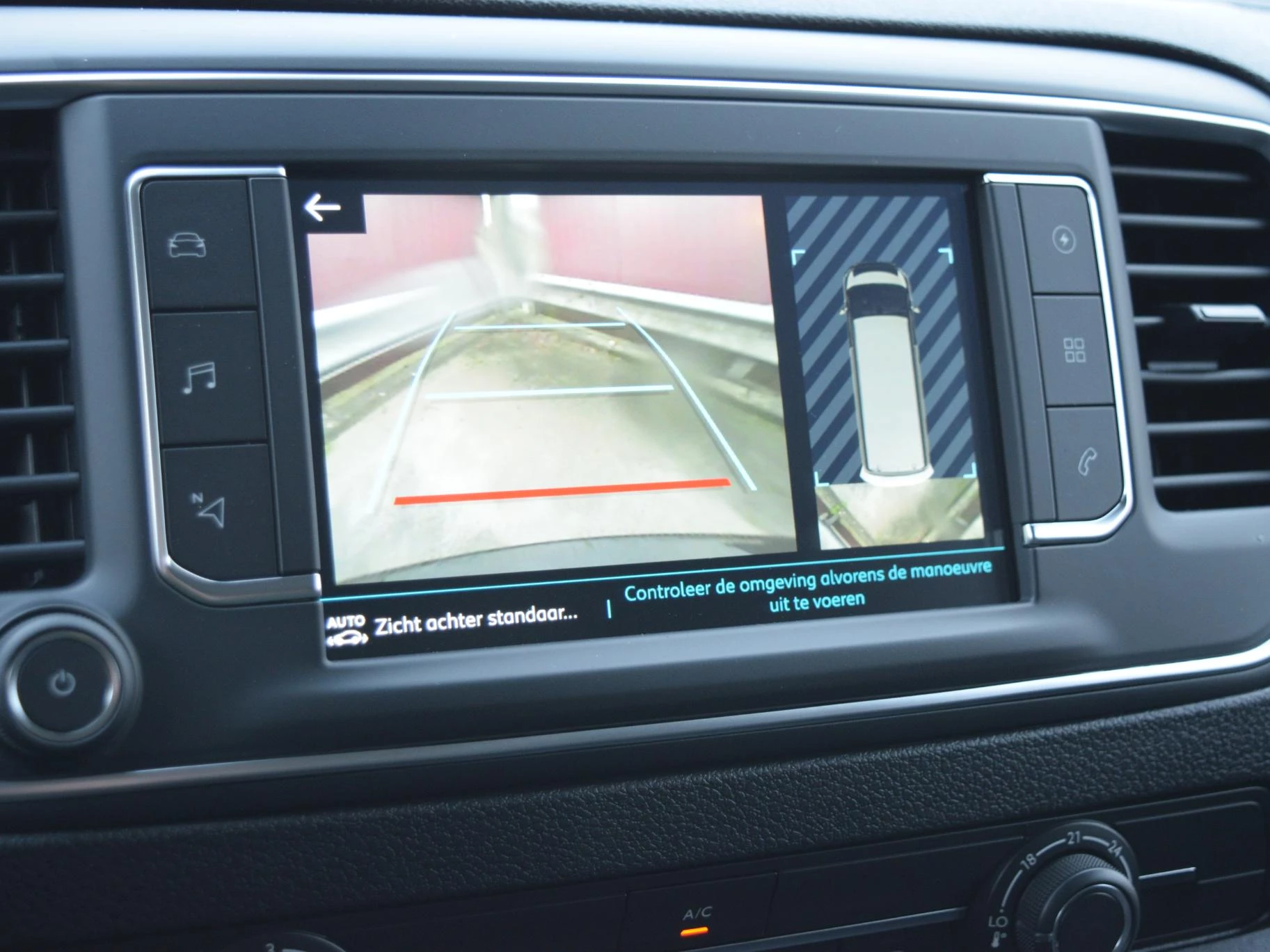 Hoofdafbeelding Peugeot e-Expert