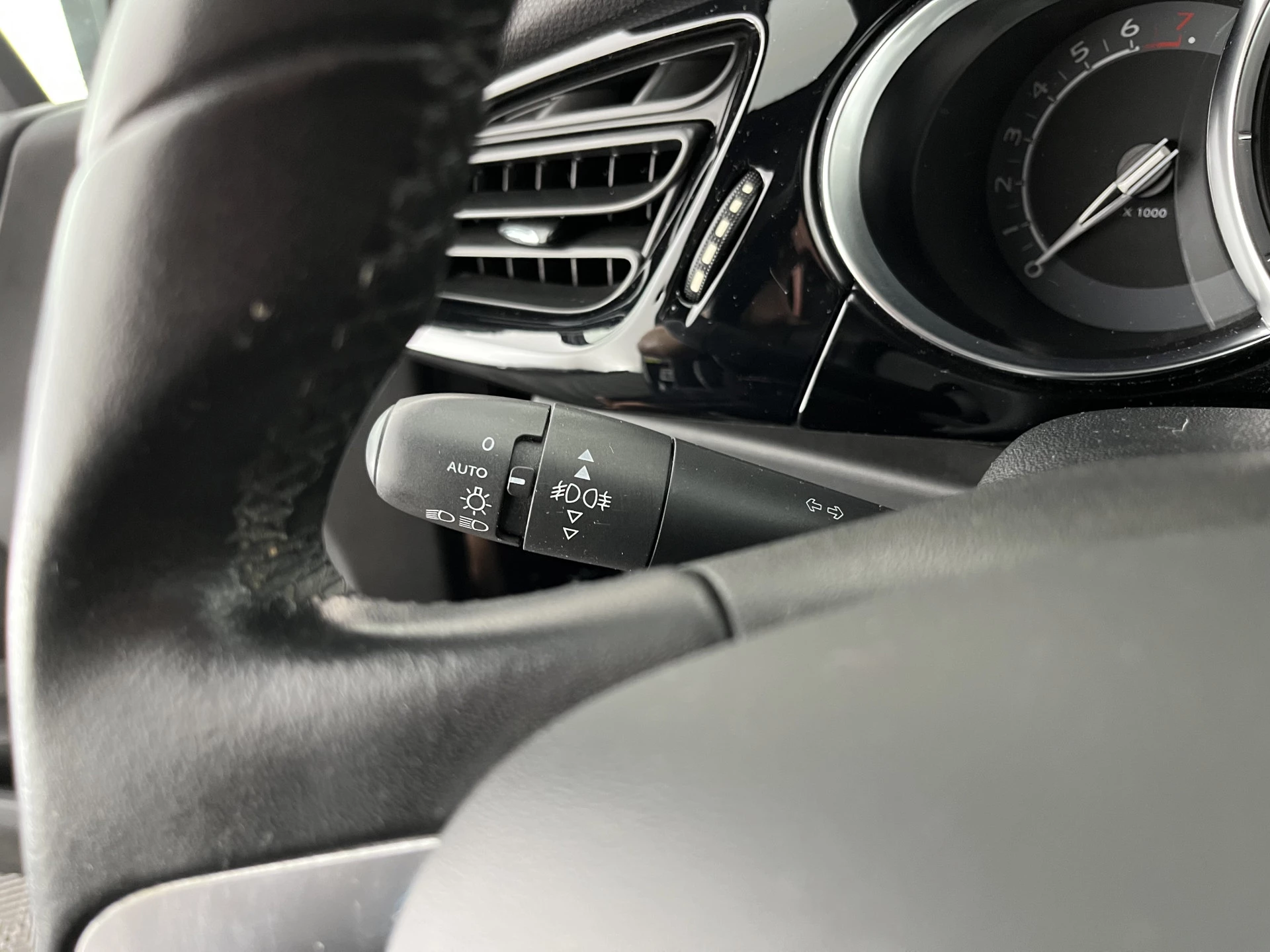 Hoofdafbeelding DS DS 3