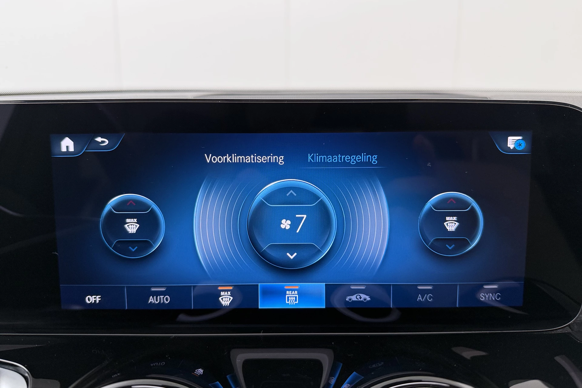 Hoofdafbeelding Mercedes-Benz EQB