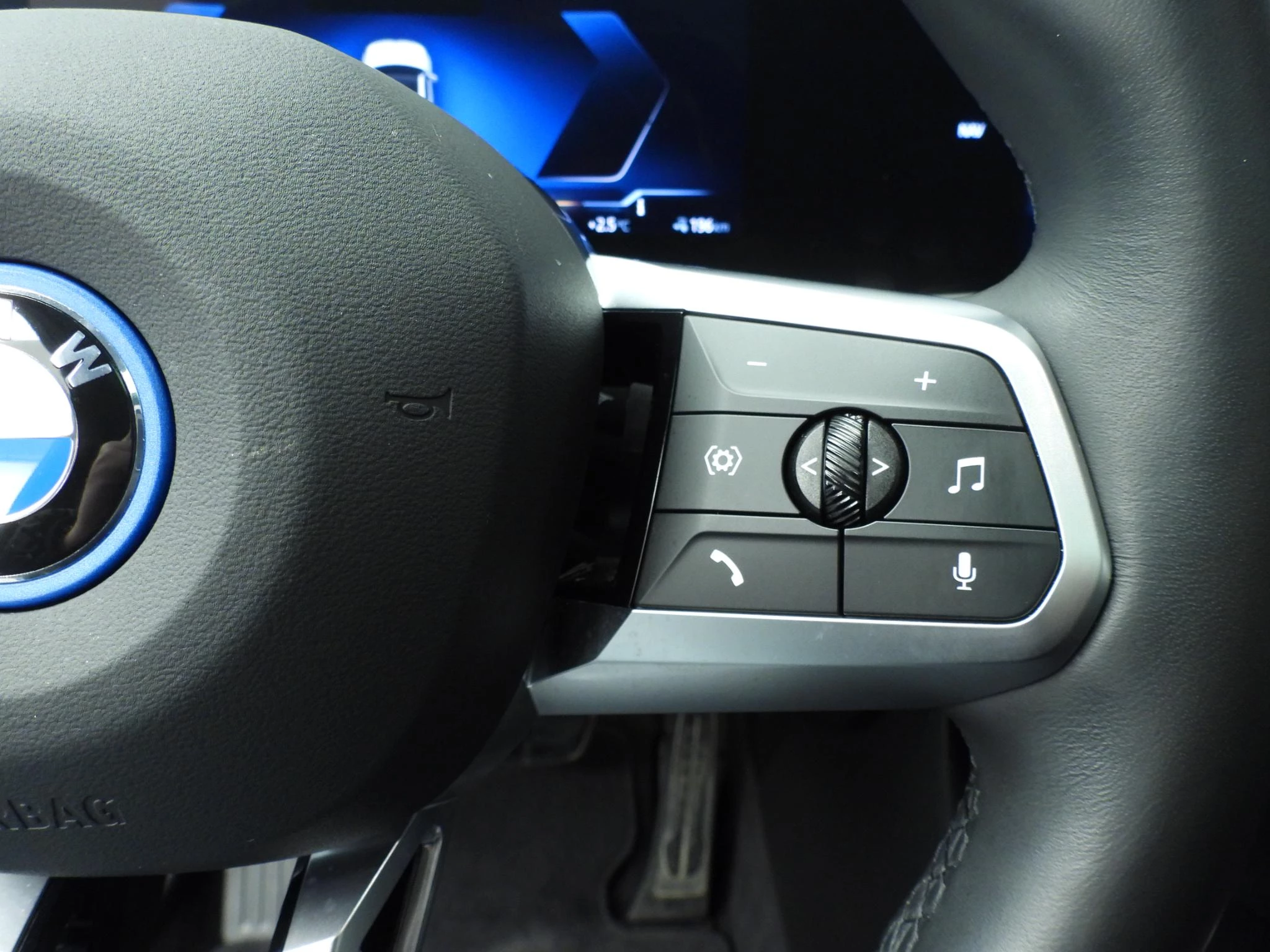 Hoofdafbeelding BMW iX2