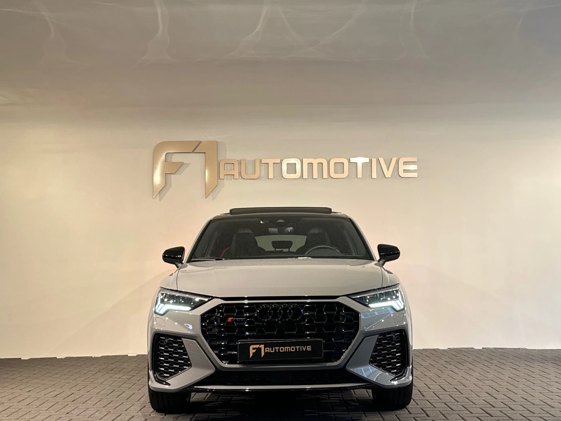 Hoofdafbeelding Audi RSQ3