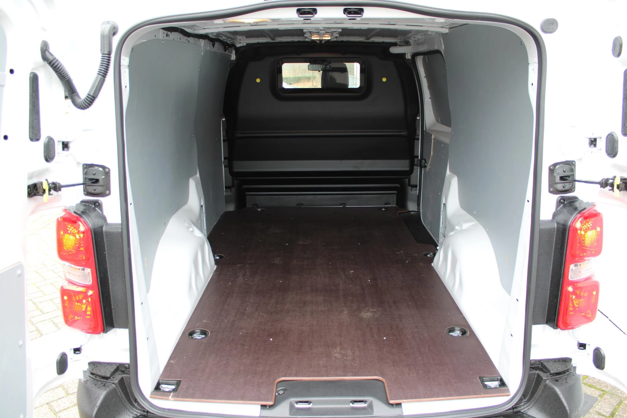 Hoofdafbeelding Peugeot e-Expert