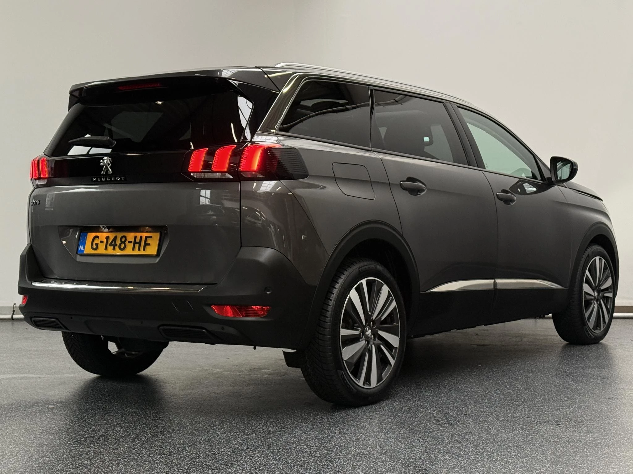 Hoofdafbeelding Peugeot 5008