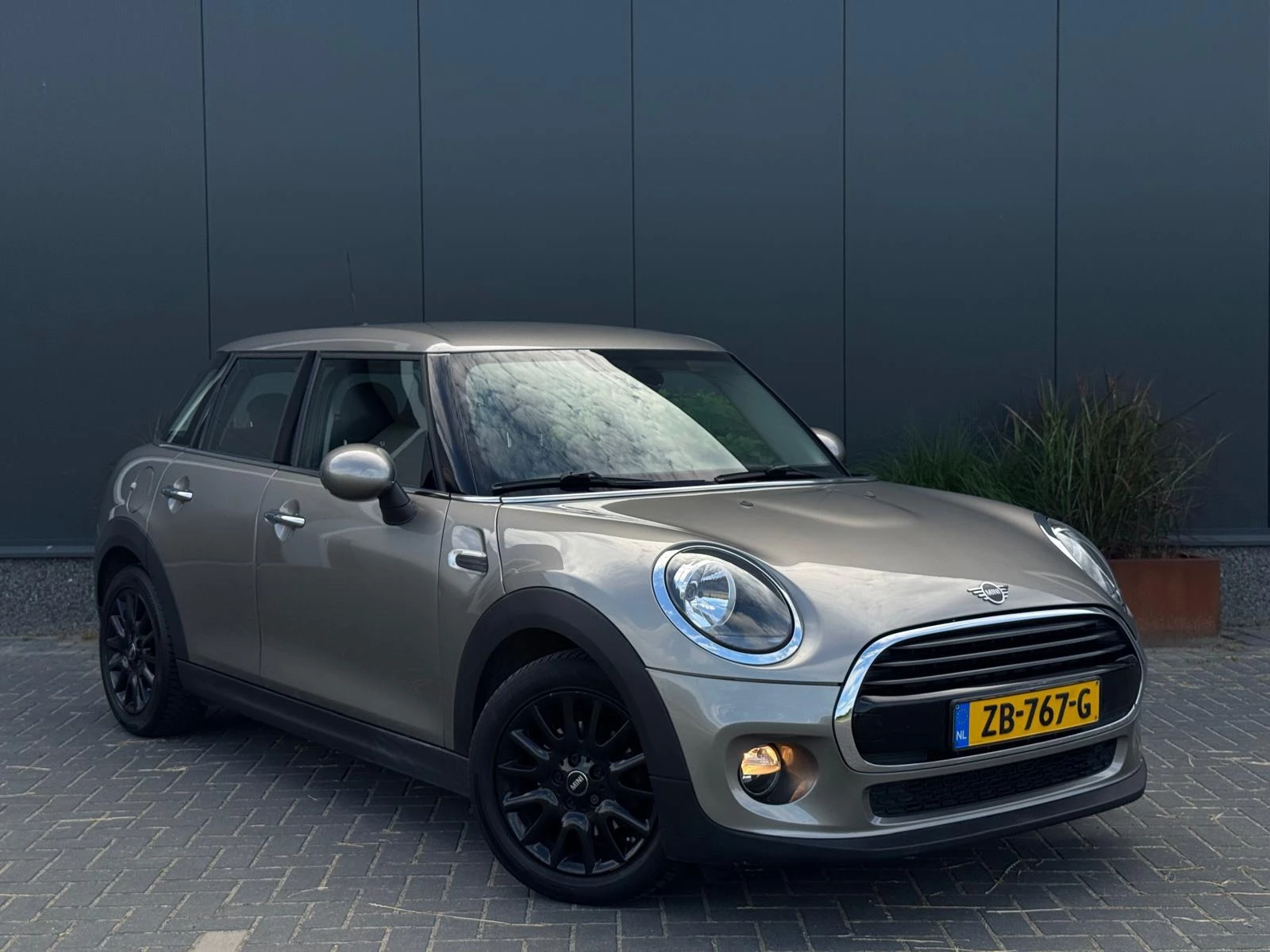 Hoofdafbeelding MINI 5-deurs