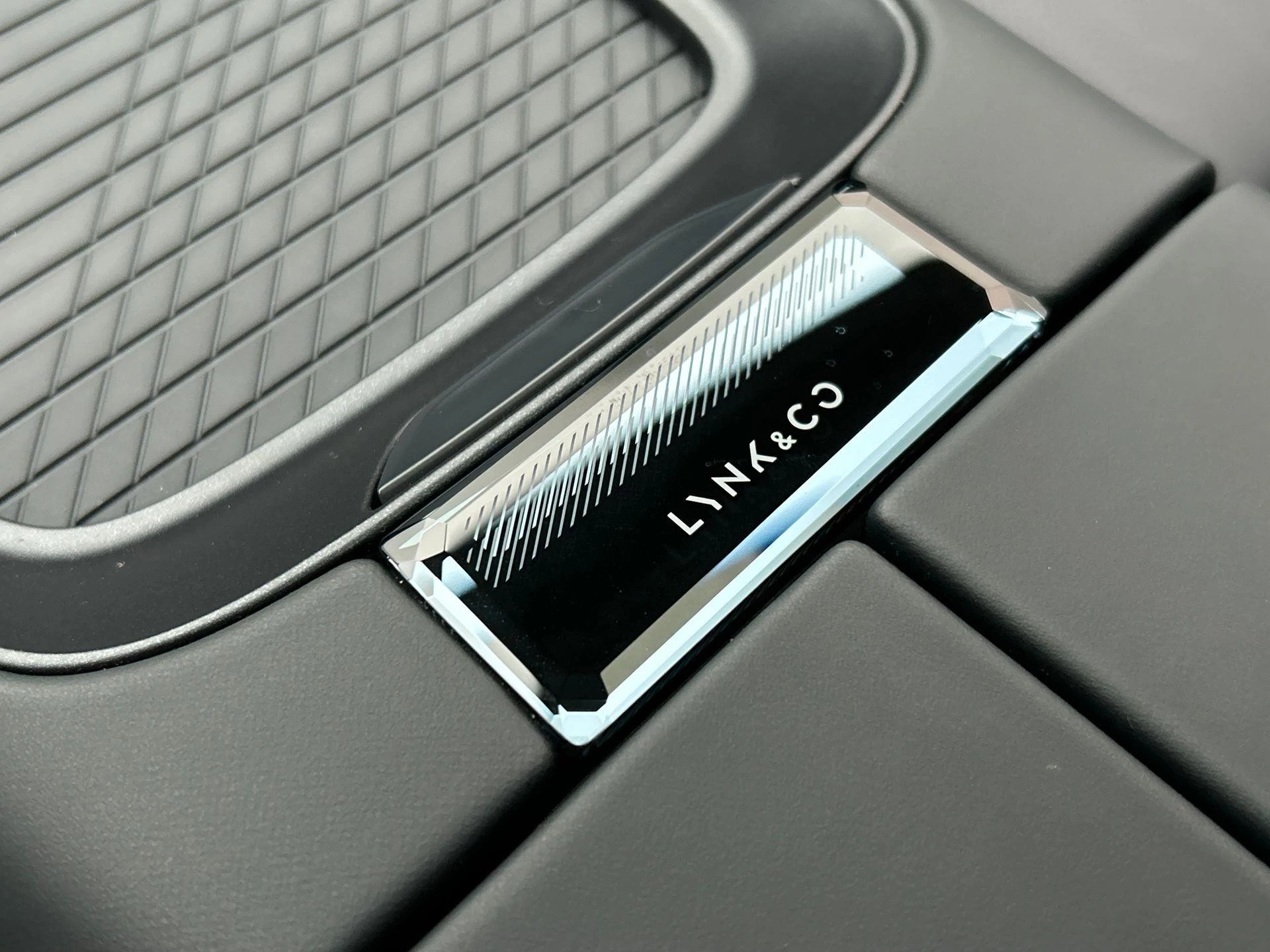 Hoofdafbeelding Lynk & Co 08