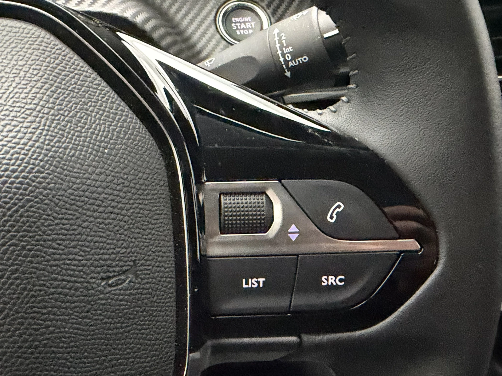 Hoofdafbeelding Peugeot e-208