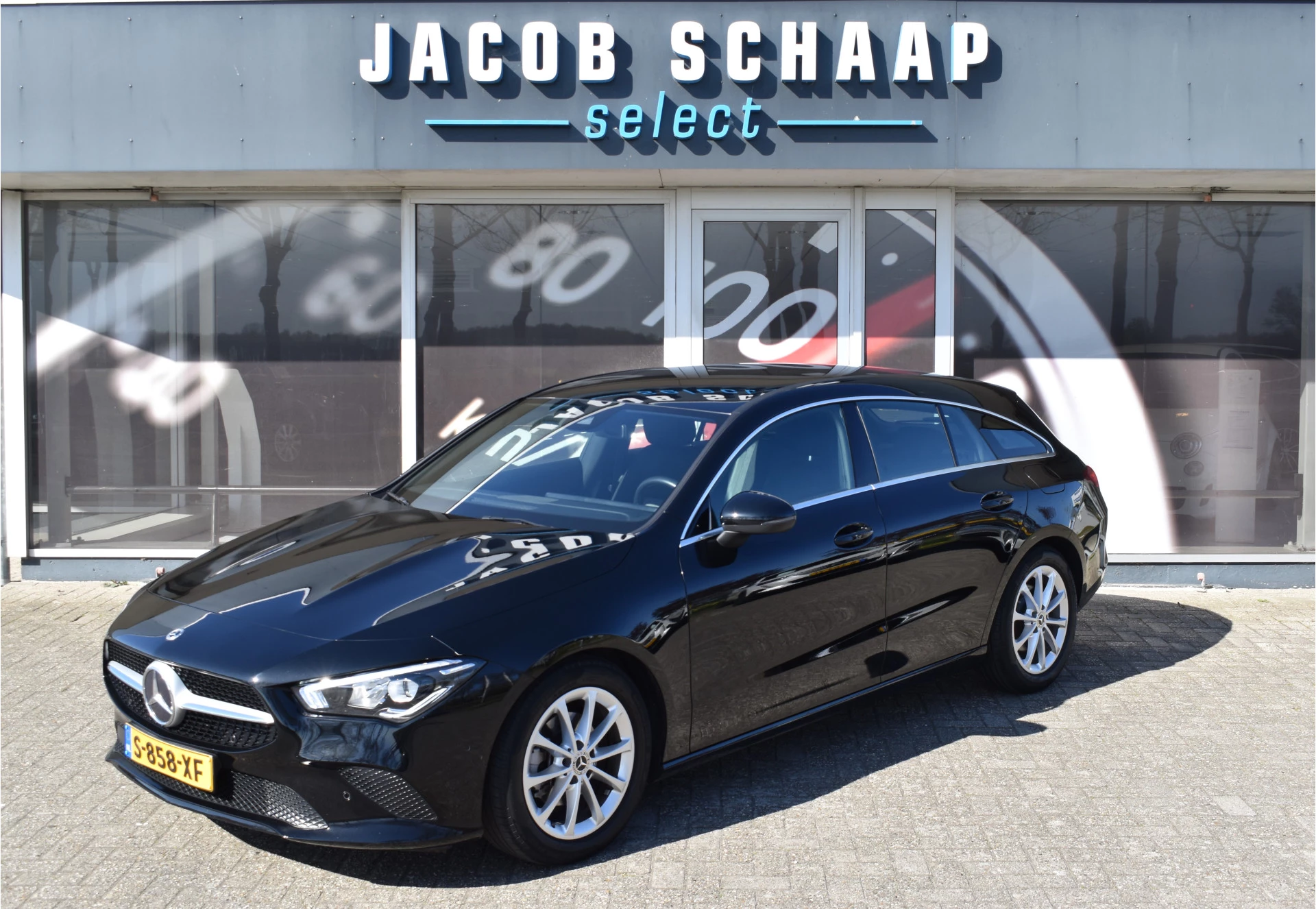 Hoofdafbeelding Mercedes-Benz CLA