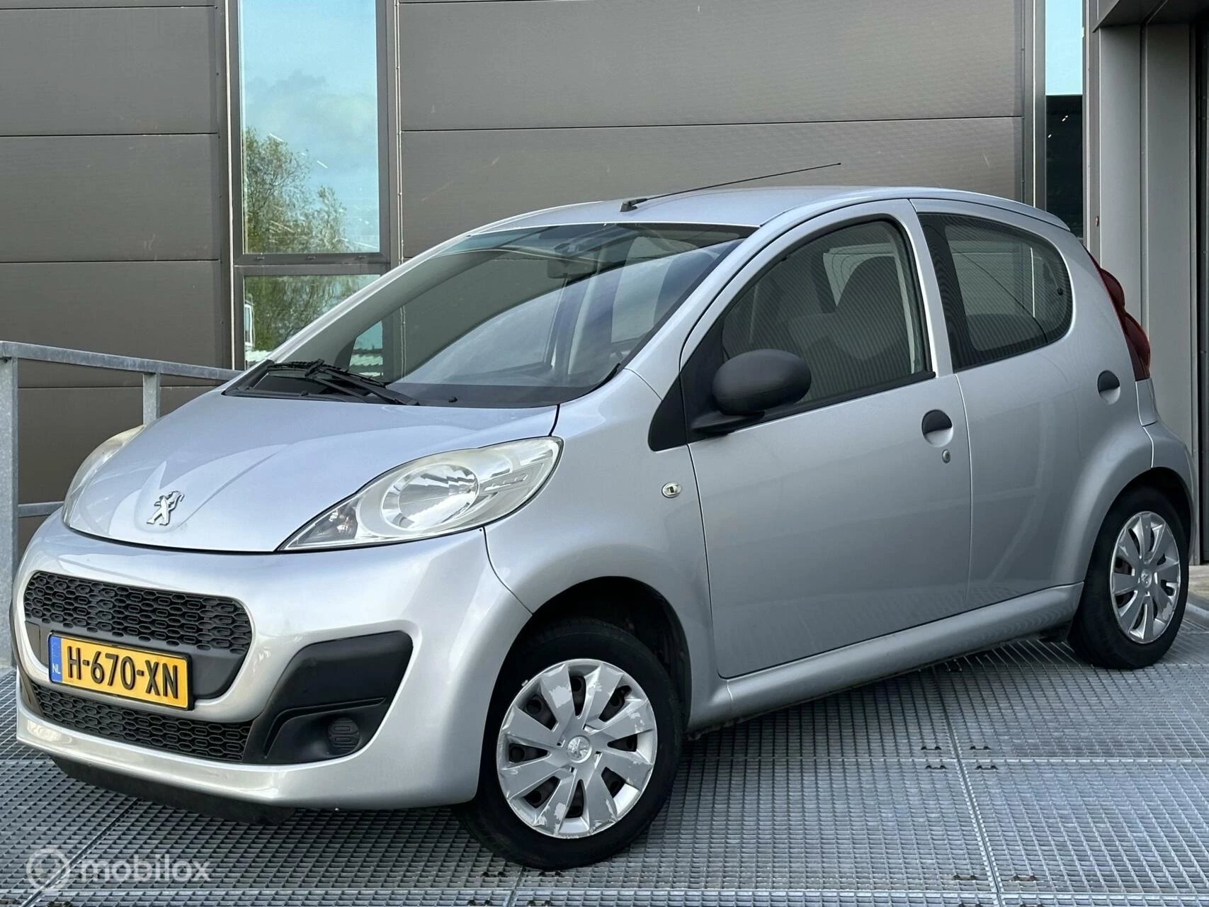 Hoofdafbeelding Peugeot 107