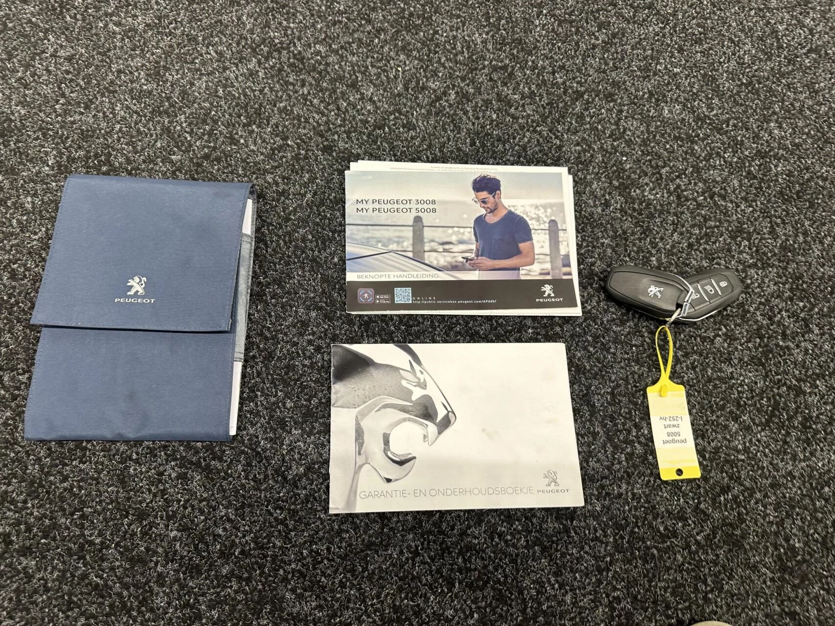 Hoofdafbeelding Peugeot 5008