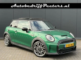 MINI Cooper S 2.0 178pk Aut. Pano HUD ACC Camera Leder Sfeerlicht Carplay 18inch