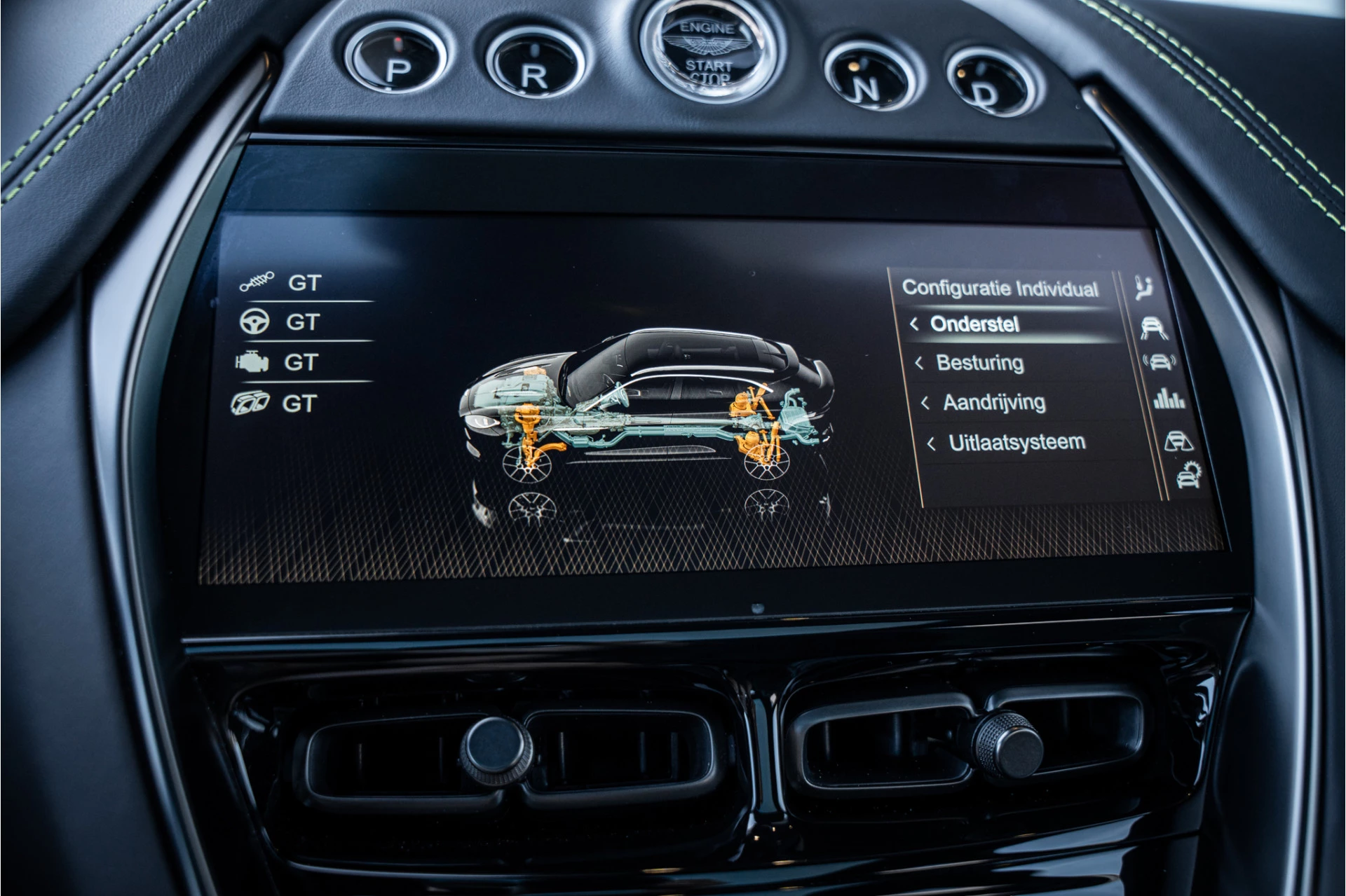 Hoofdafbeelding Aston Martin DBX