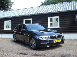 Hoofdafbeelding BMW 5 Serie BMW 5 Serie 540I X-Drive HIGH EXE M sport
