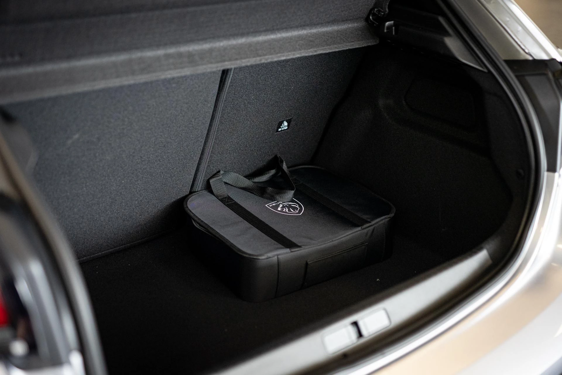 Hoofdafbeelding Peugeot e-208