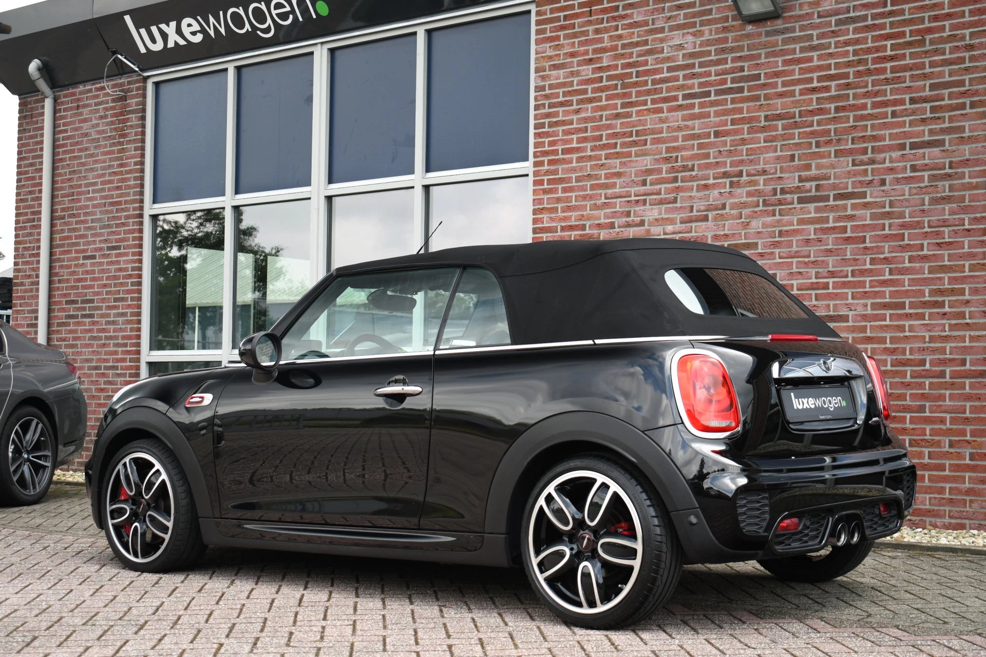 Hoofdafbeelding MINI Cabrio