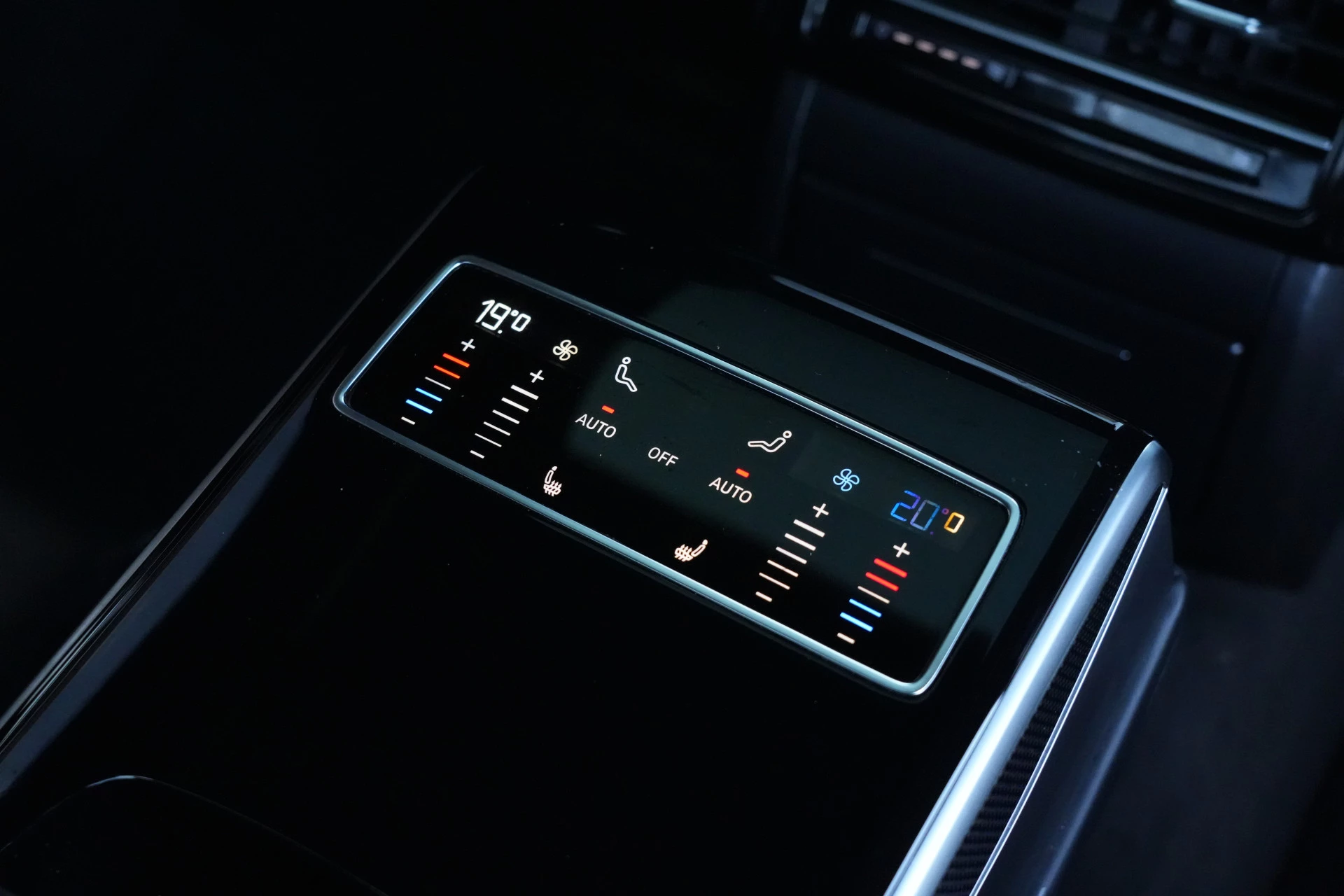 Hoofdafbeelding Audi S8