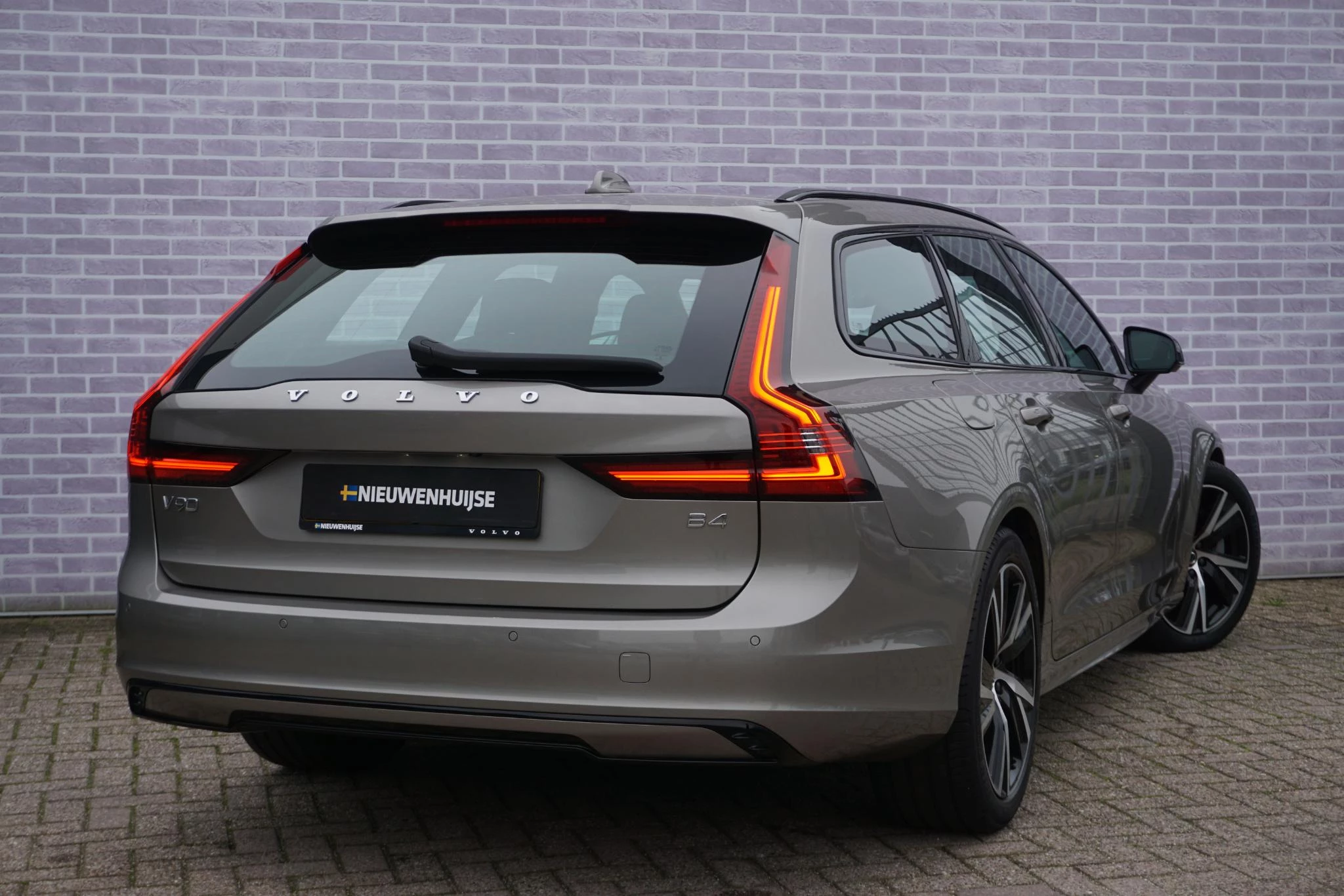 Hoofdafbeelding Volvo V90