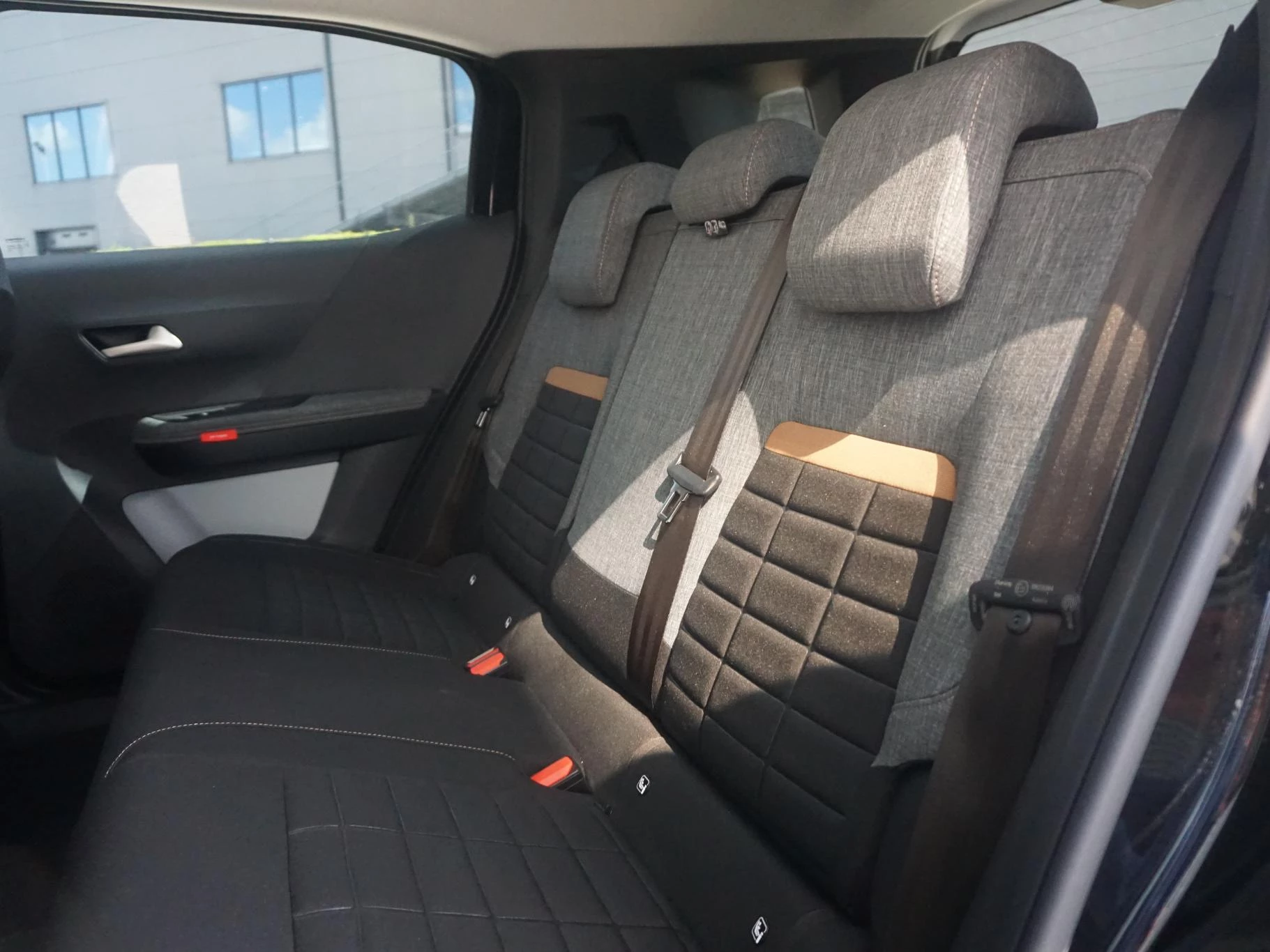 Hoofdafbeelding Citroën ë-C3 Aircross