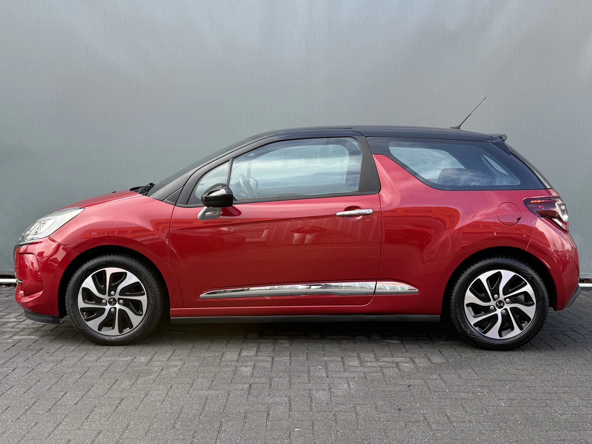 Hoofdafbeelding DS DS 3