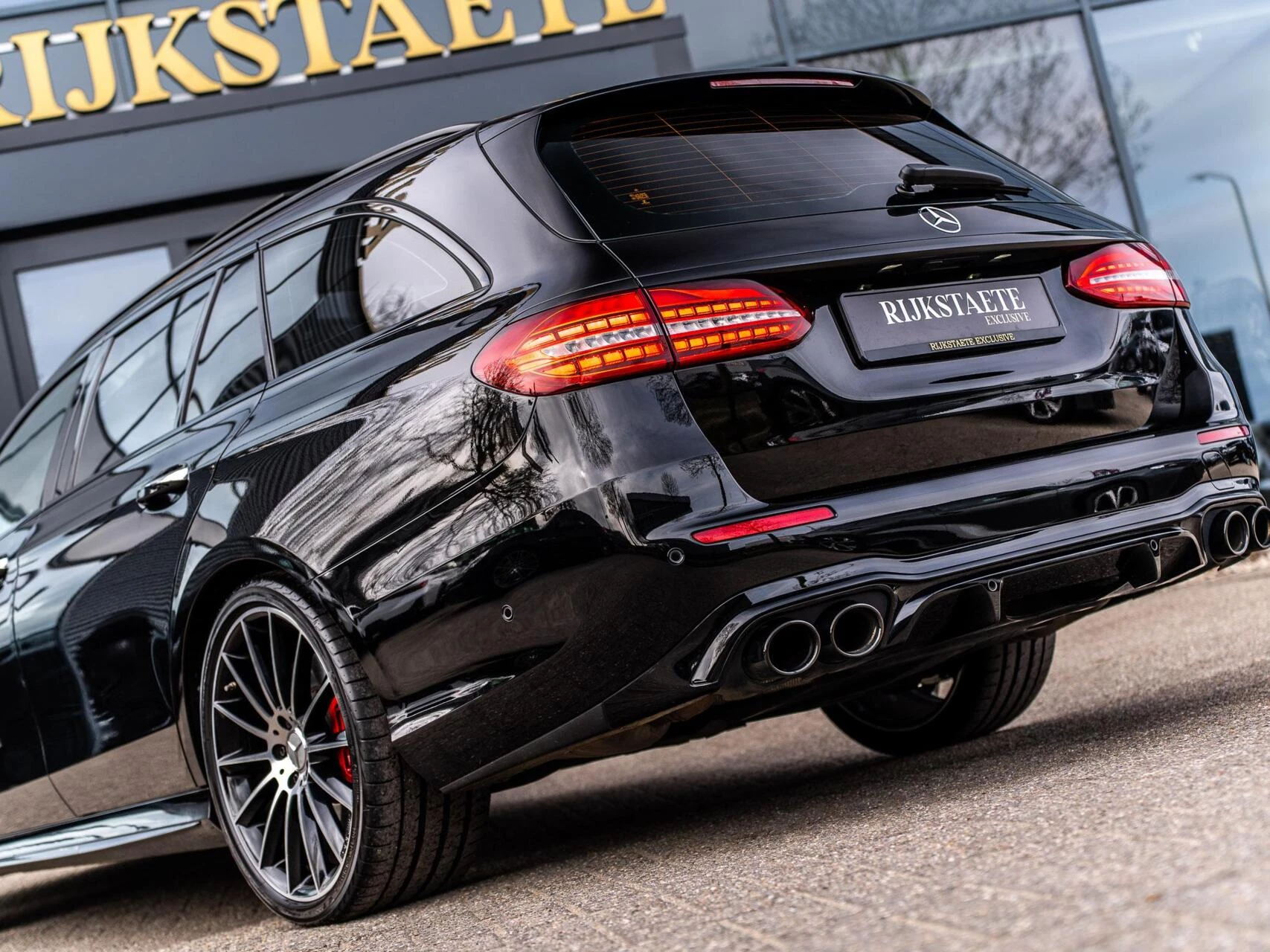 Hoofdafbeelding Mercedes-Benz E-Klasse