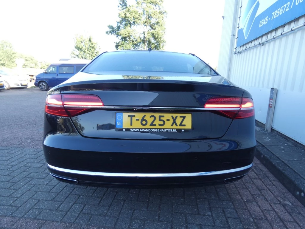 Hoofdafbeelding Audi A8