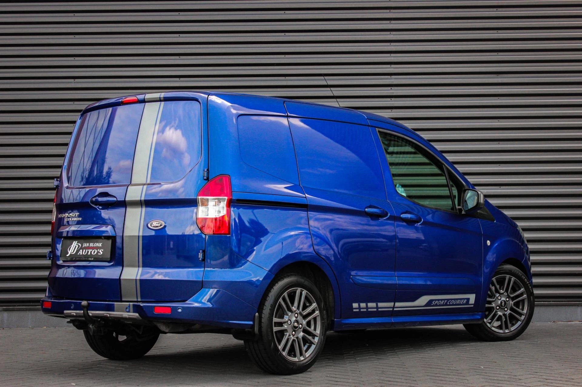 Hoofdafbeelding Ford Transit Courier