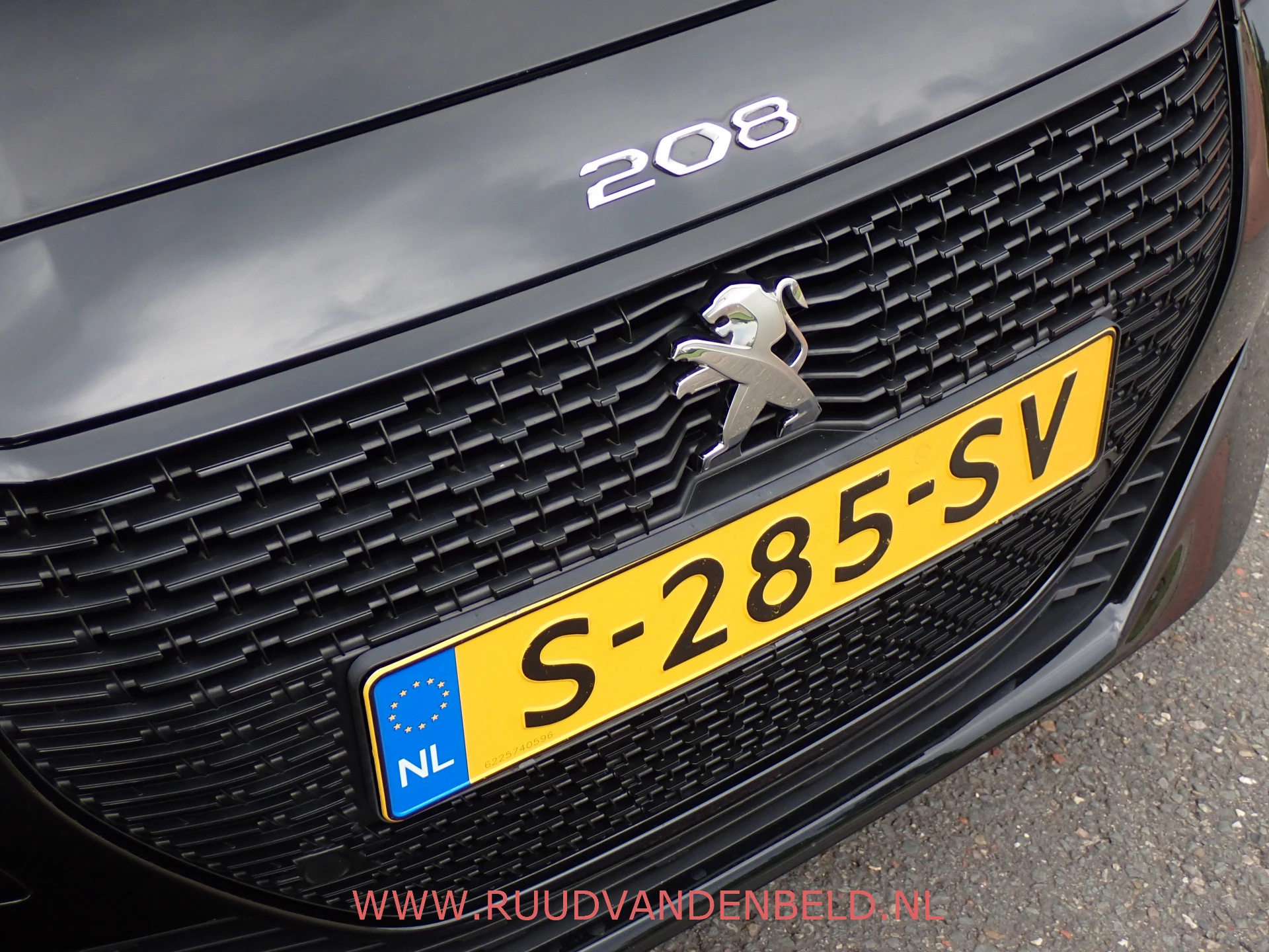 Hoofdafbeelding Peugeot e-208