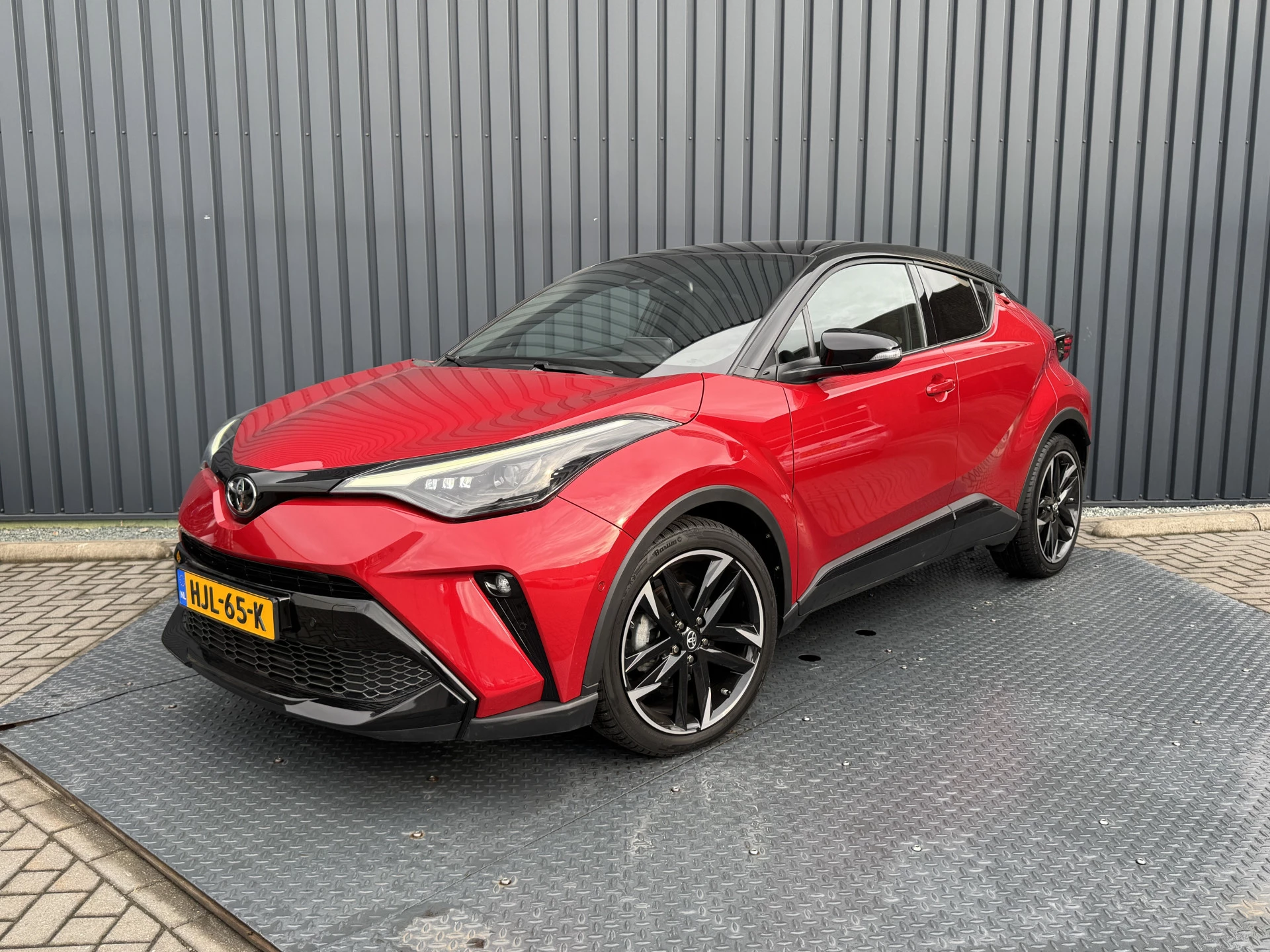 Hoofdafbeelding Toyota C-HR
