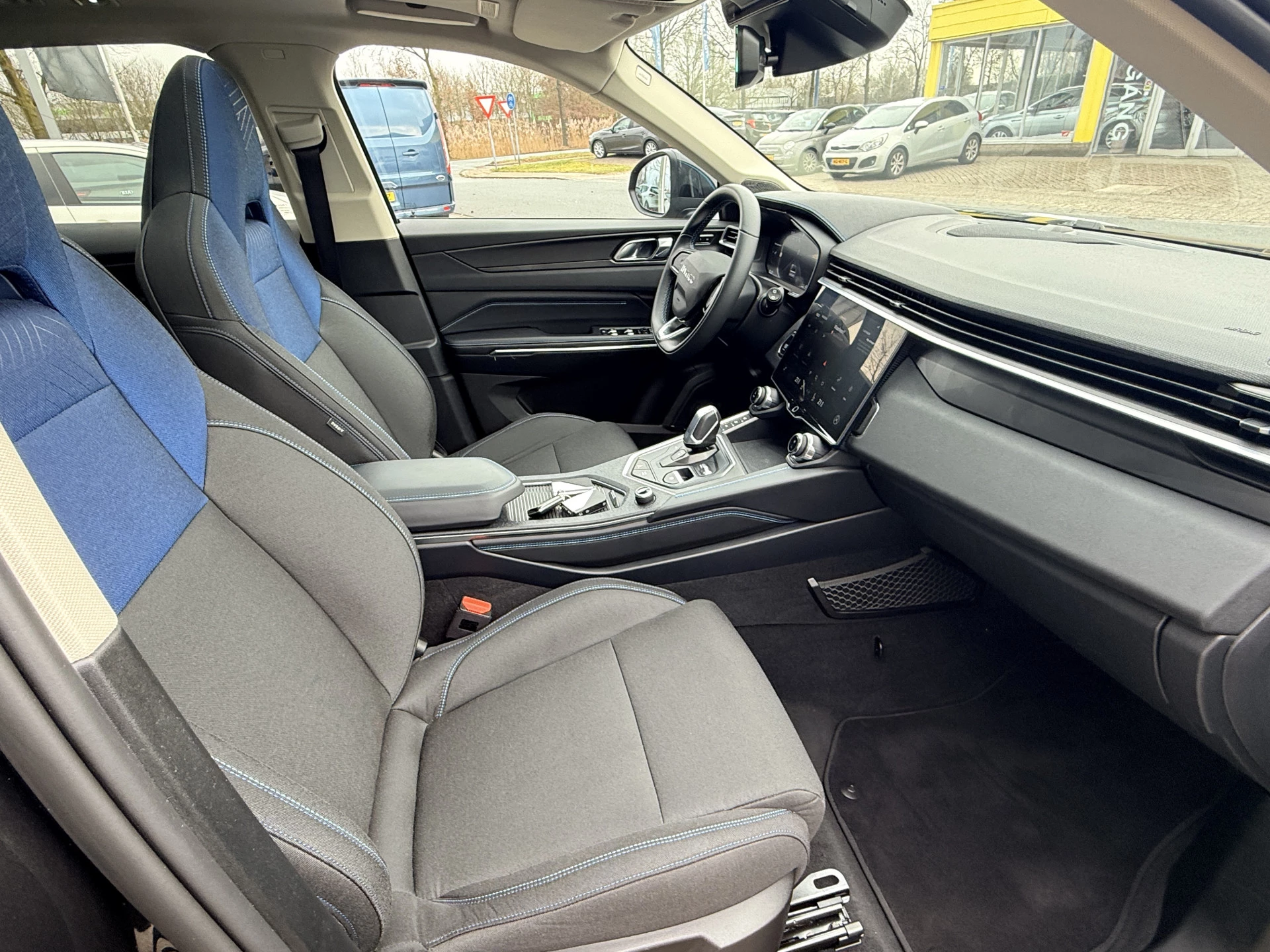 Hoofdafbeelding Lynk & Co 01