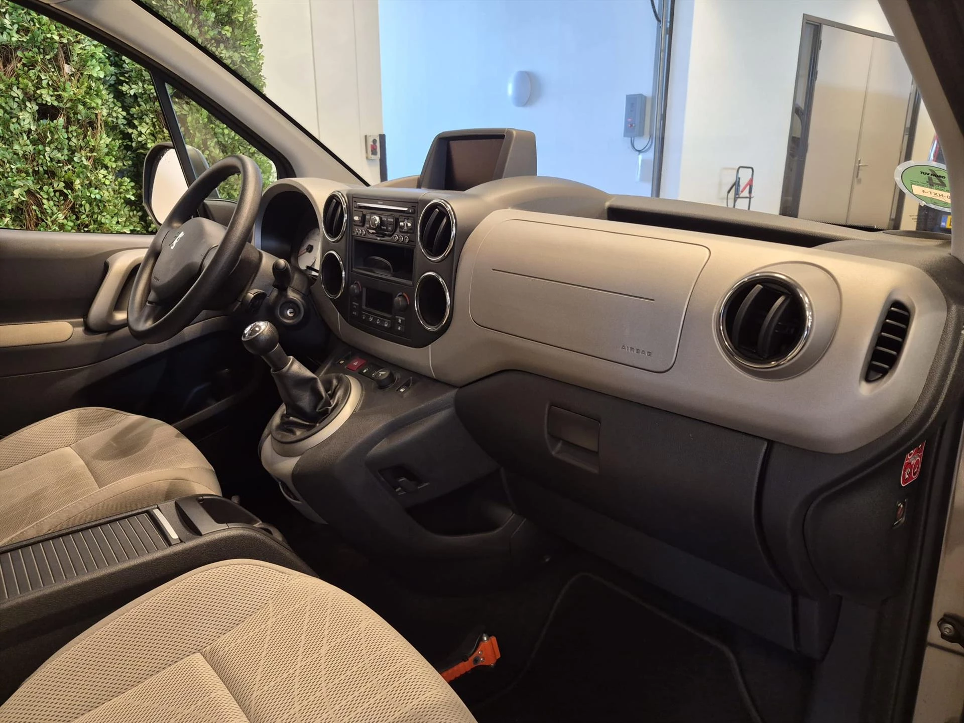 Hoofdafbeelding Peugeot Partner