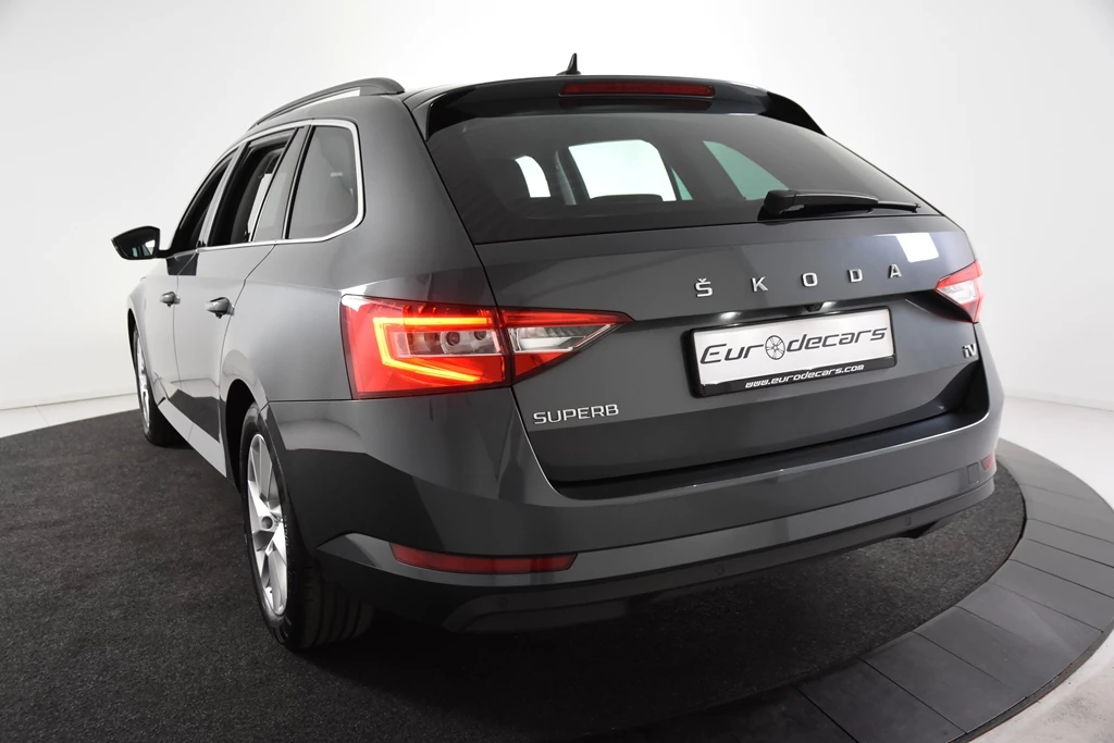 Hoofdafbeelding Škoda Superb