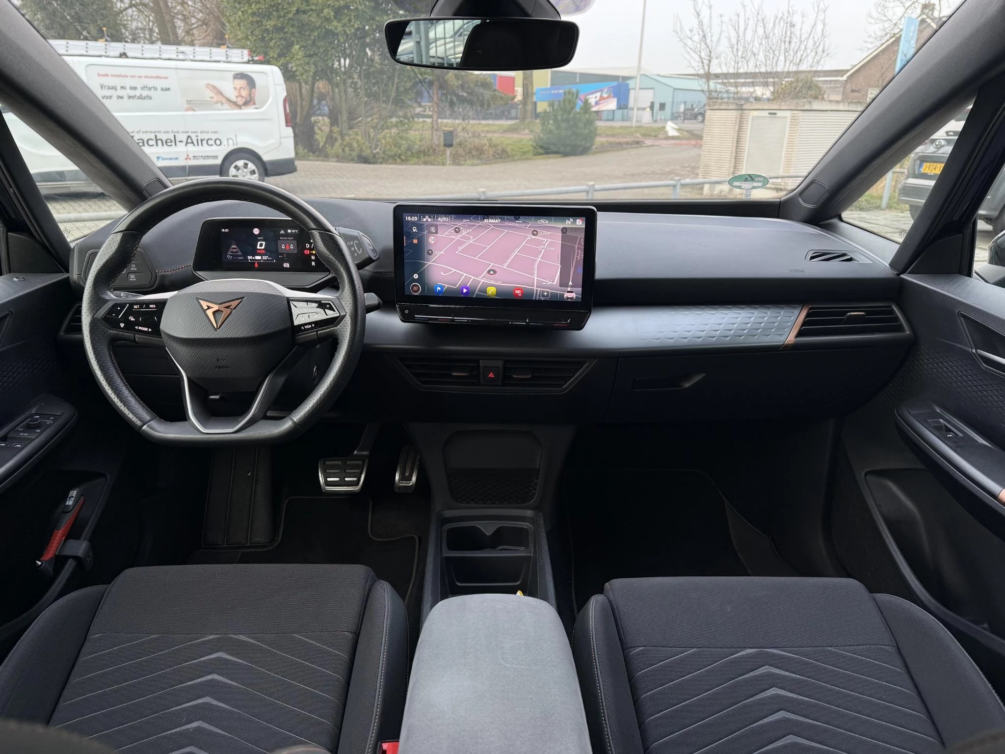 Hoofdafbeelding CUPRA Born