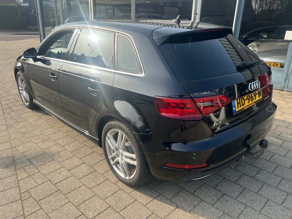 Hoofdafbeelding Audi e-tron