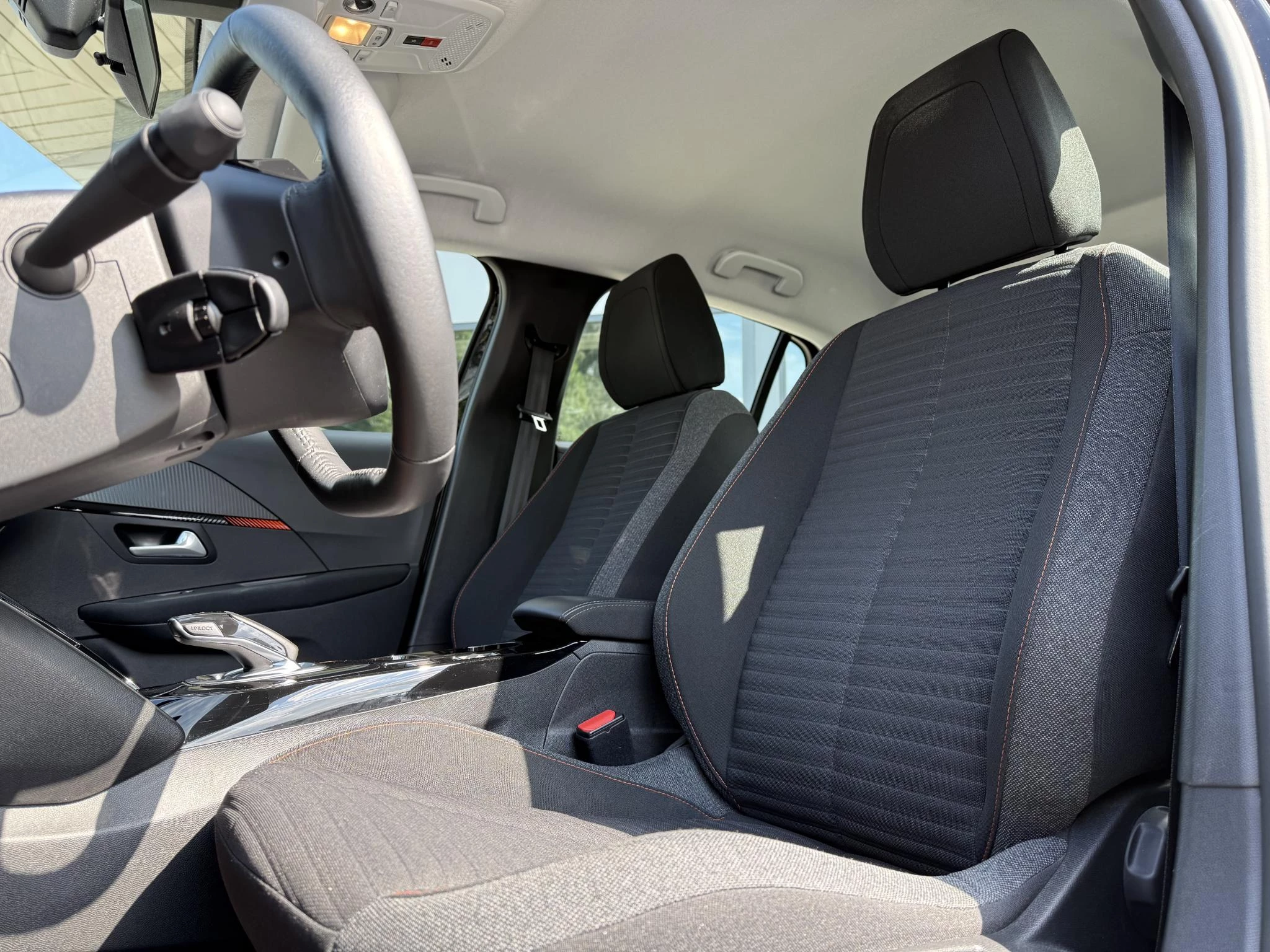 Hoofdafbeelding Peugeot e-208