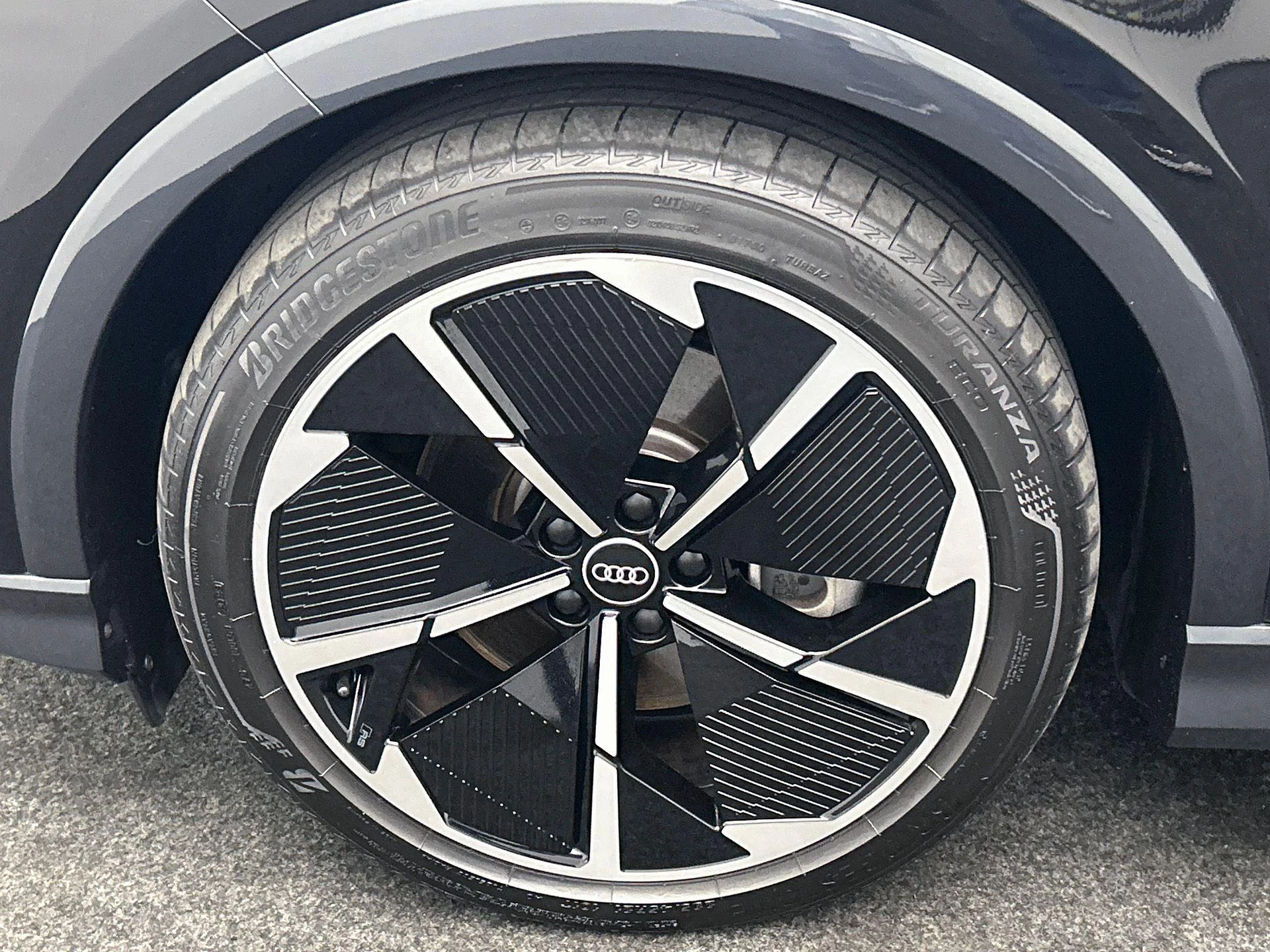 Hoofdafbeelding Audi Q4 e-tron