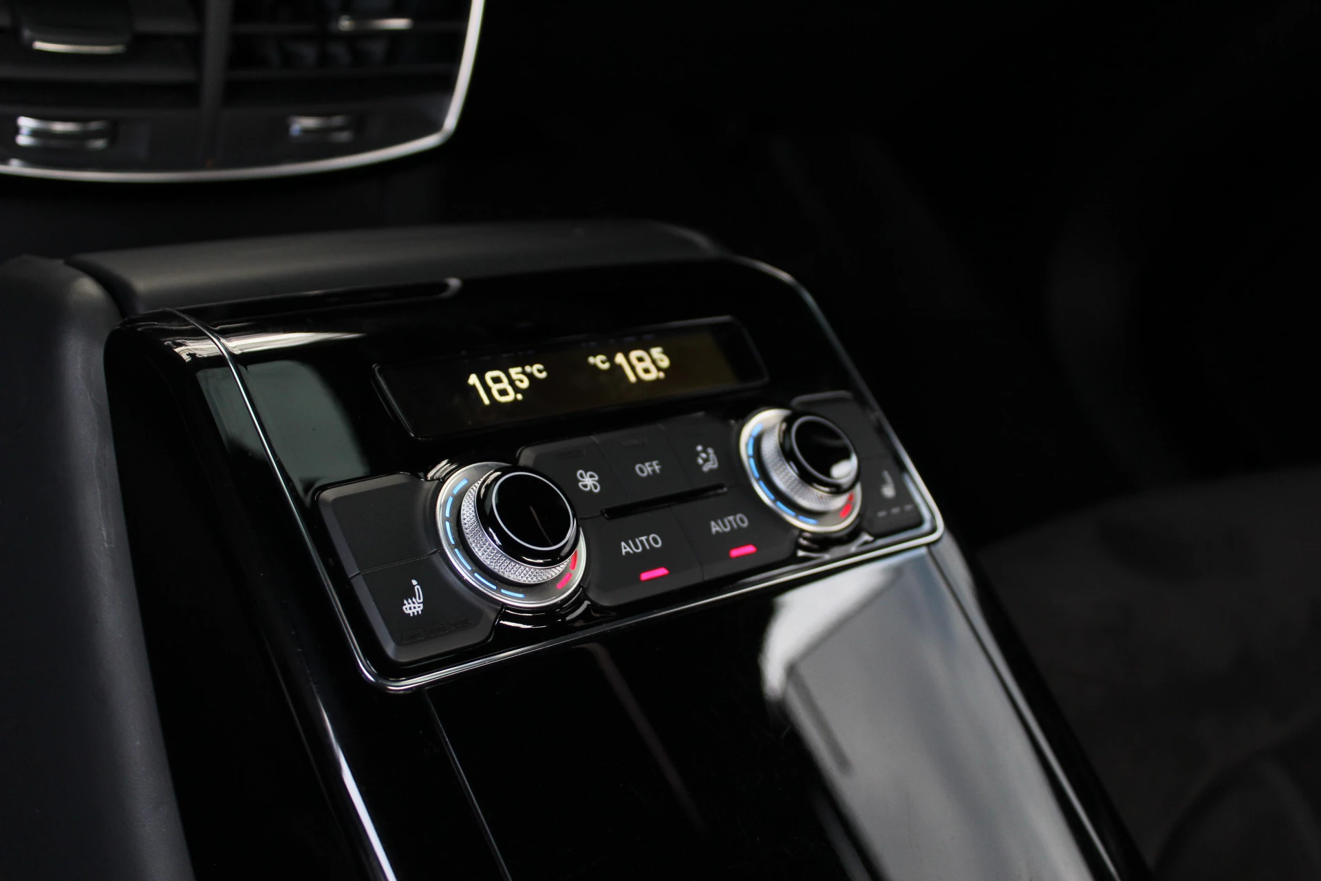 Hoofdafbeelding Audi A8