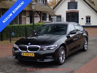 BMW 3 Serie 318i SPORTLINE VIRTUAL/DAB/CARPLAY/SFEERVERLICHTING/SPORTSTOEL